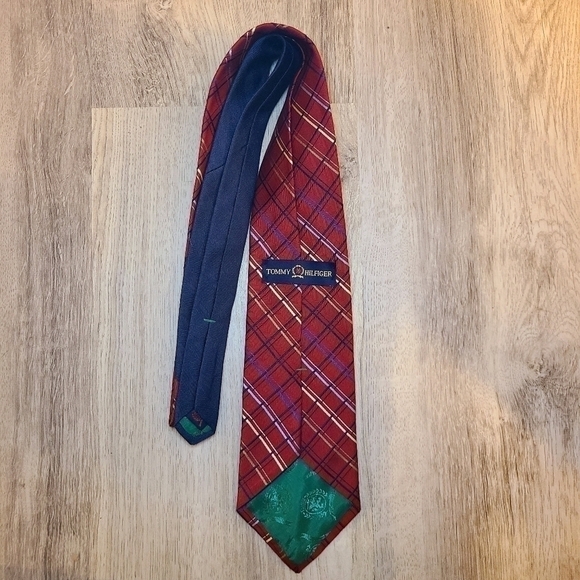 TOMMY hilfiger red blue stripes 100% silk tie - Picture 2 of 2
